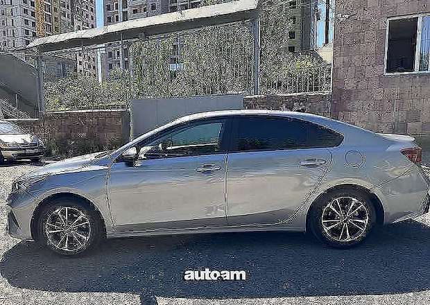 Kia Forte 2023 — լուսանկար 4