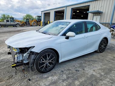 Toyota Camry  2022 