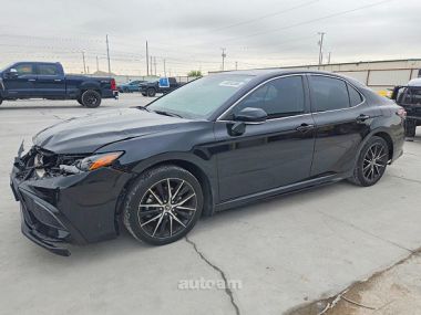 Toyota Camry  2023 