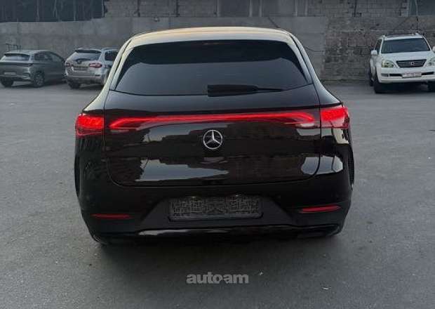 Mercedes-Benz EQE SUV
