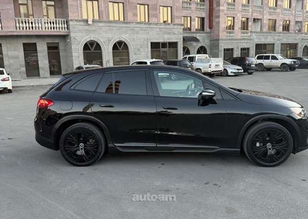 Mercedes-Benz EQE SUV