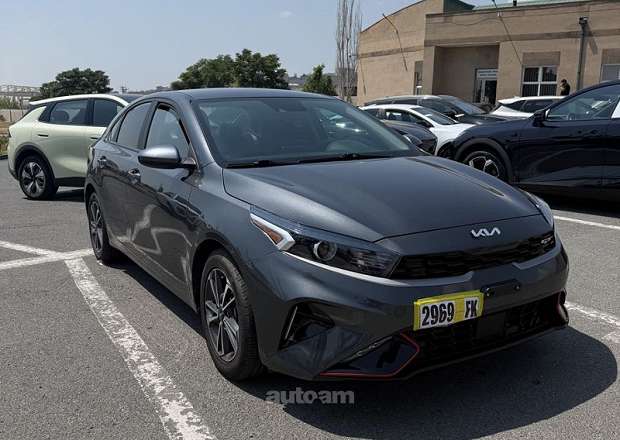 Kia Forte 2022 — լուսանկար 1