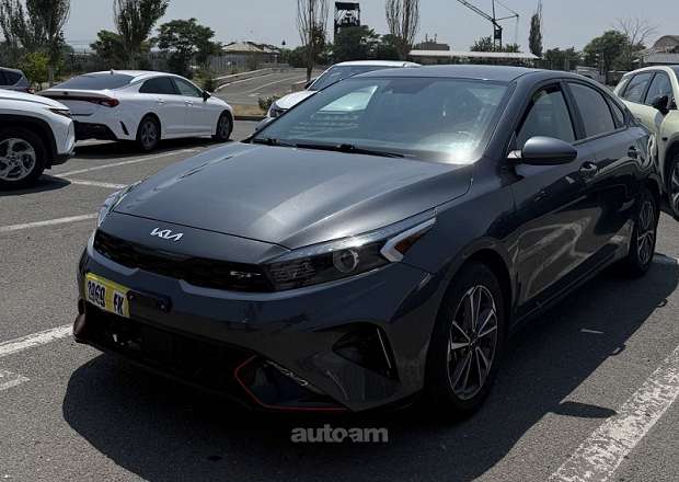 Kia Forte 2022 — լուսանկար 2