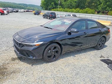 Hyundai Elantra  2025 