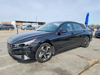 Hyundai Elantra  2021 