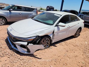 Hyundai Elantra  2023 