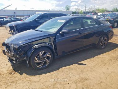 Hyundai Elantra  2024 