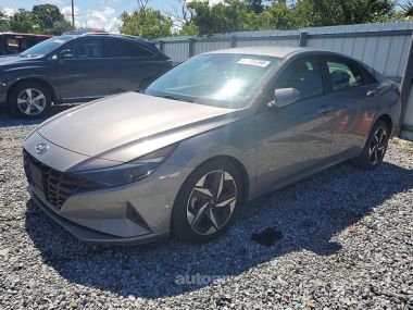 Hyundai Elantra  2023 
