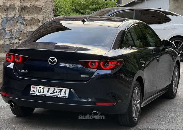 Mazda 3 2019 — լուսանկար 2