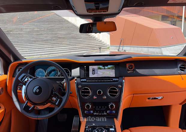 Rolls Royce Cullinan