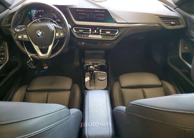 BMW 228