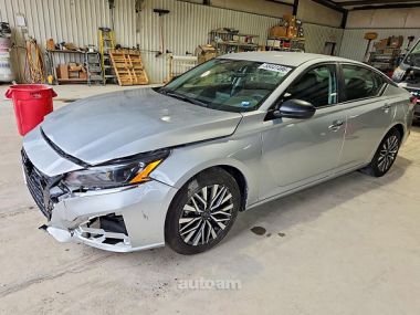 Nissan Altima  2025 