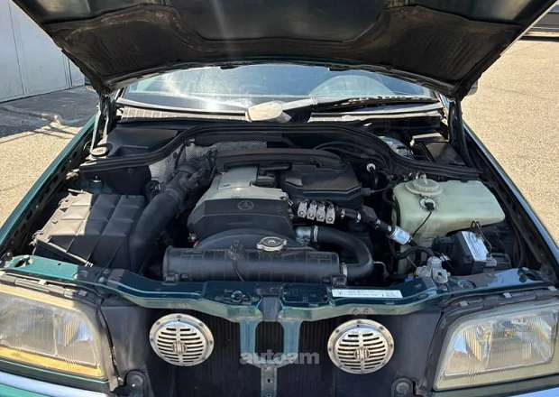 Mercedes-Benz C 180