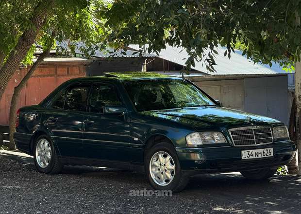 Mercedes-Benz C 180