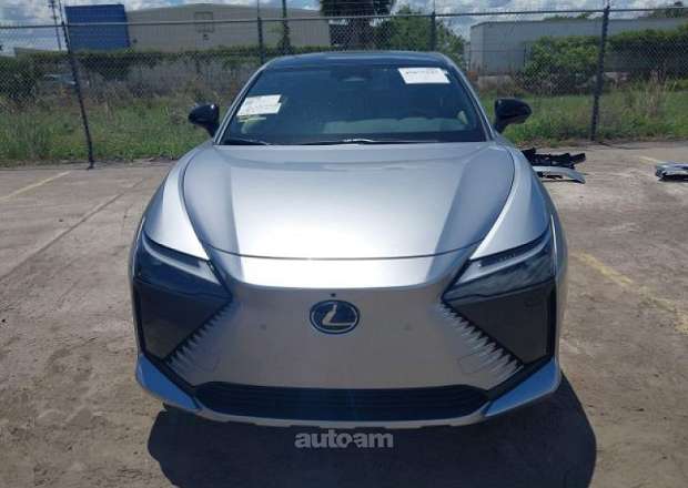 Lexus RZ 300