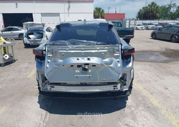 Lexus RZ 300