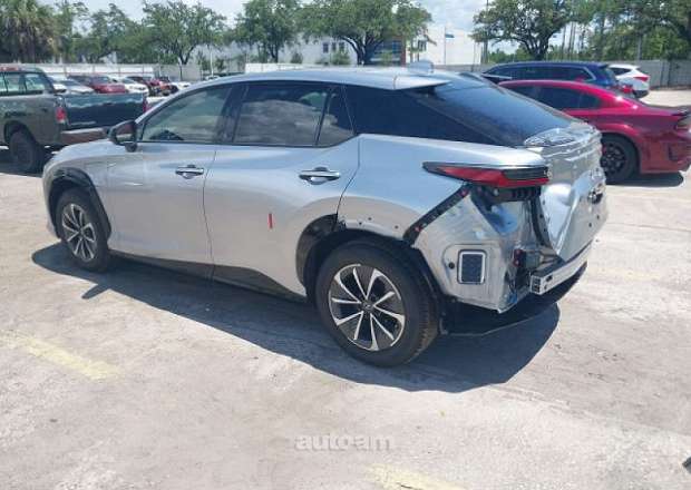 Lexus RZ 300