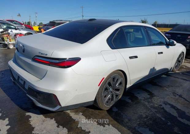 BMW 750
