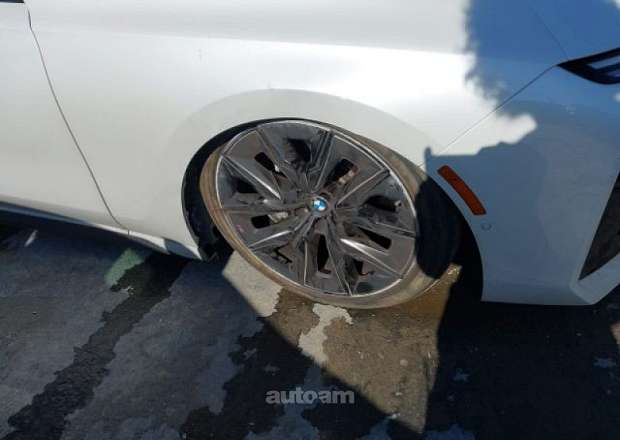 BMW 750