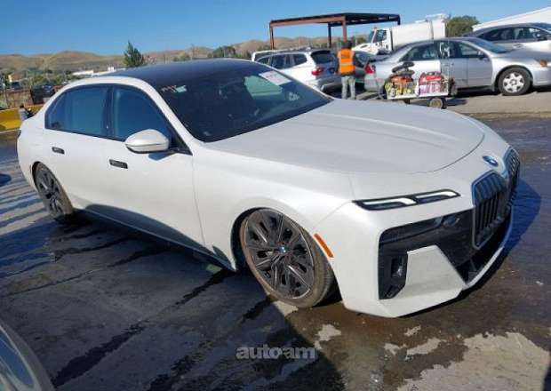 BMW 750