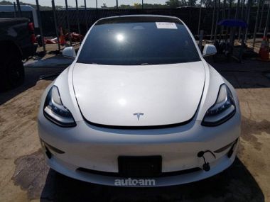 Tesla Model 3  2020 