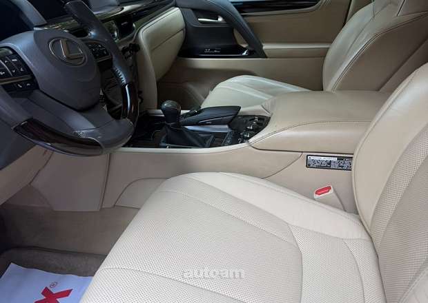 Lexus LX 570