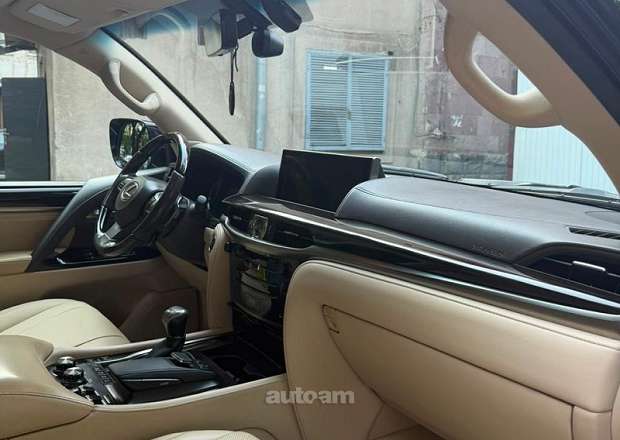 Lexus LX 570