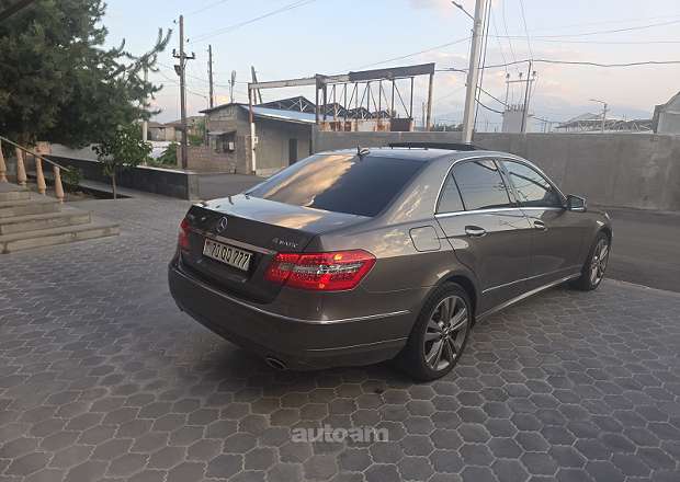 Mercedes-Benz E 350 2010 — photo 4
