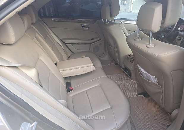 Mercedes-Benz E 350 2010 — photo 7