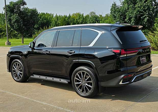 Lexus LX 600