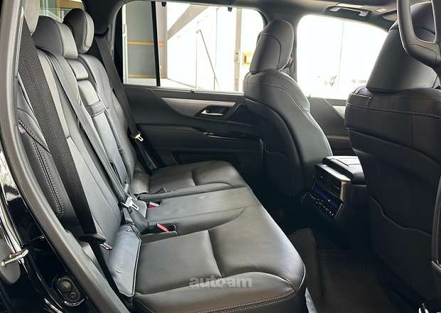 Lexus LX 600