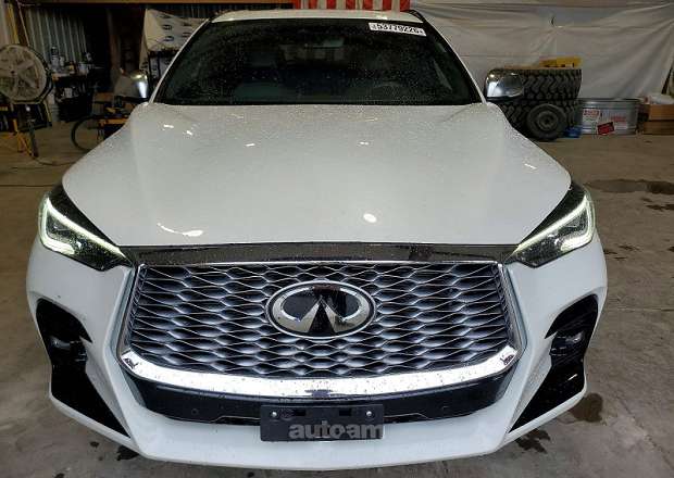 Infiniti QX55