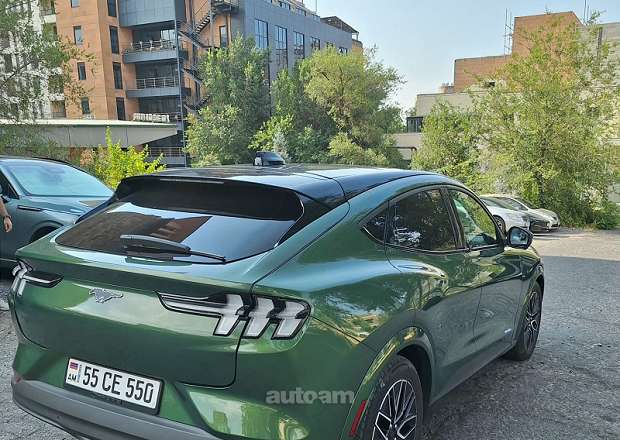 Ford Mach-e 2025 — լուսանկար 2