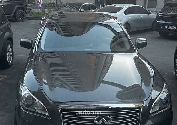 Infiniti M37 Sport