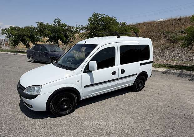 Opel Combo 2004 — լուսանկար 1