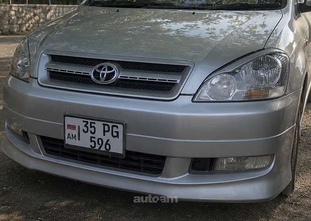 Toyota Ipsum