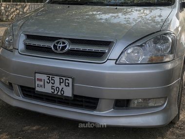 Toyota Ipsum  2003 