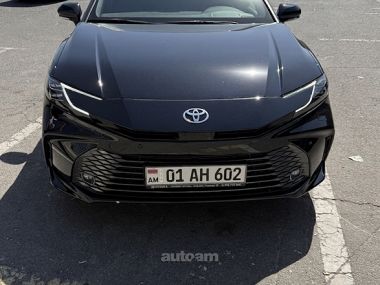 Toyota Camry  2024 