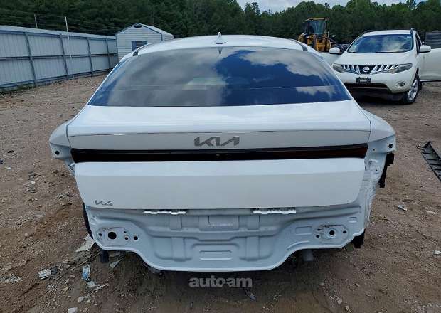 Kia K4