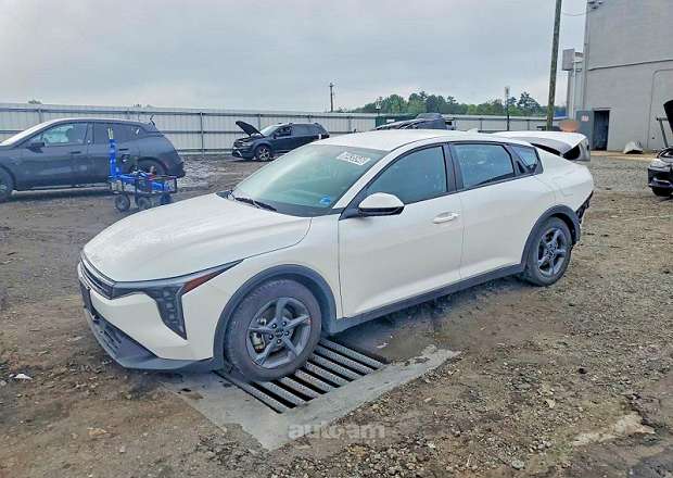 Kia K4