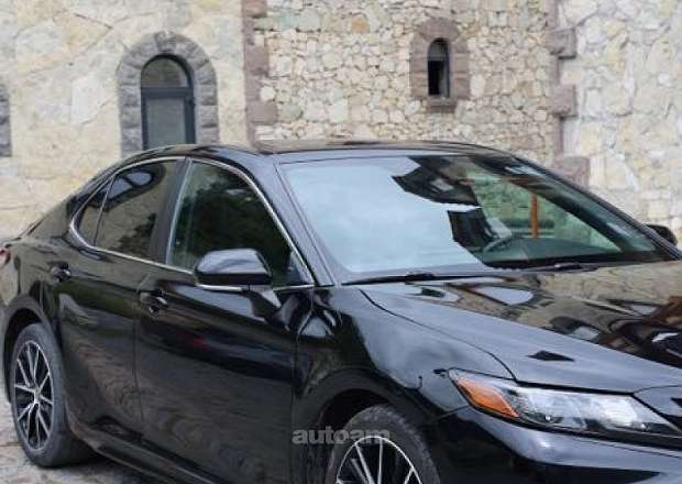Toyota Camry 2022 — լուսանկար 5