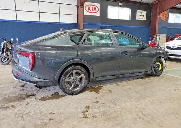 Kia K4