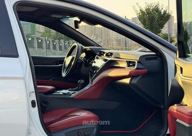 Toyota Camry 2018 — լուսանկար 5
