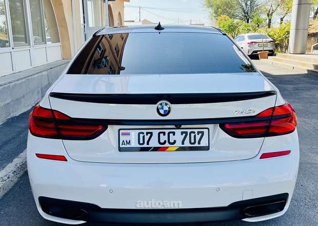 BMW 740