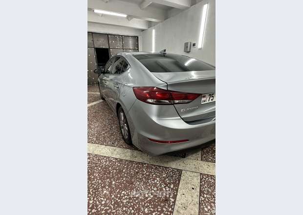 Hyundai Elantra