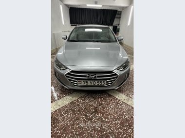 Hyundai Elantra  2017 