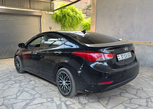 Hyundai Elantra