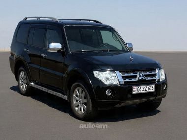 Mitsubishi Pajero  2010 