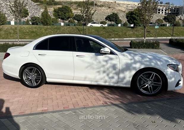 Mercedes-Benz E 300