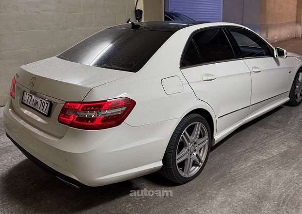 Mercedes-Benz E 300